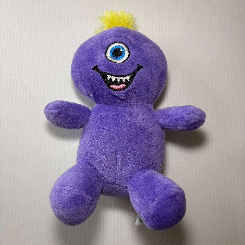 Sound N Light Animatronics One Eye Monster Purple Plush Works Happy Halloween